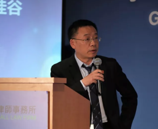 事务所管理合伙人刘向明律师介绍中国政府关于跨境并购的相关法律框架 事务所管理合伙人刘向明律师介绍中国政府关于跨境并购的相关法律框架