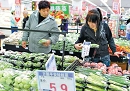Stores overbuy greens to lift farmers' spirits