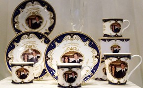 Royal wedding souvenirs hit the market