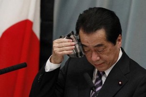 Japanese PM gears up for long-term battle