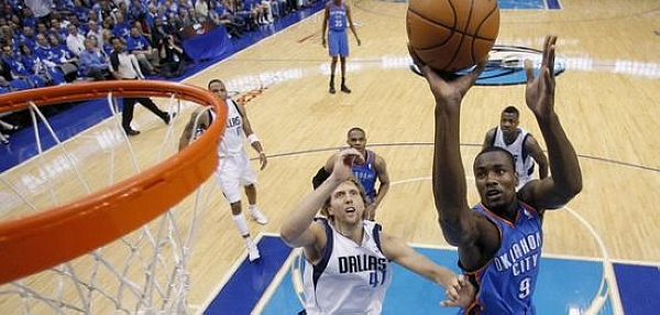 Nowitzki's 48 leads Mavs past Thunder in Game 1