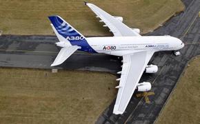 Airbus superjumbo A380 grounded at Paris Air Show
