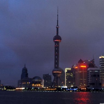 Shanghai closes major bridges