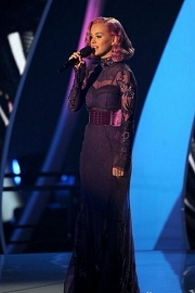Katy Perry wins Video Of The Year