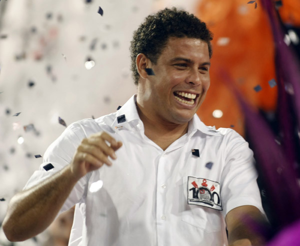 Ronaldo retires from soccer