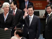 President Hu attends APEC summit