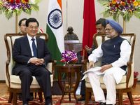 Chinese president meetsIndian prime minister