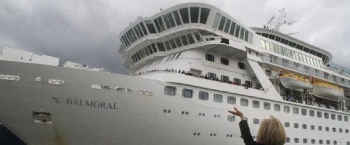 Titanic Memorial Cruise ship sets sail in Britain