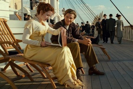 3-D release steers 'Titanic' past US$2 billion mark