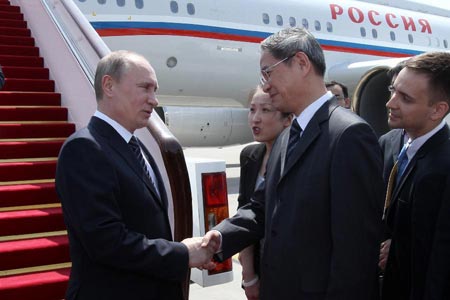 Putin arrives in Beijing for state visit, SCO summit