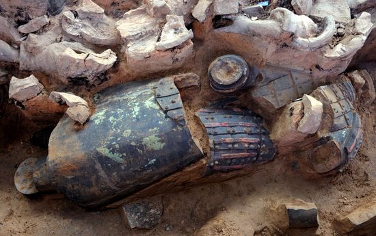 New terracotta warriors unearthed in NW China