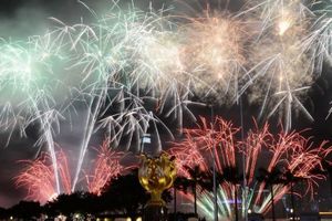 HK stages fireworks display