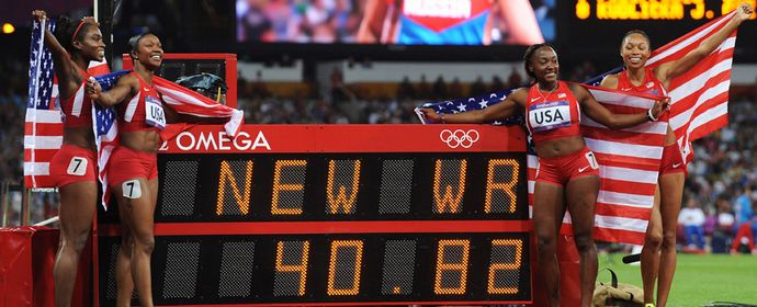 U.S. breaks women's 4x100m relay world record
