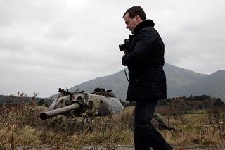 Medvedev pays visit to Kurils